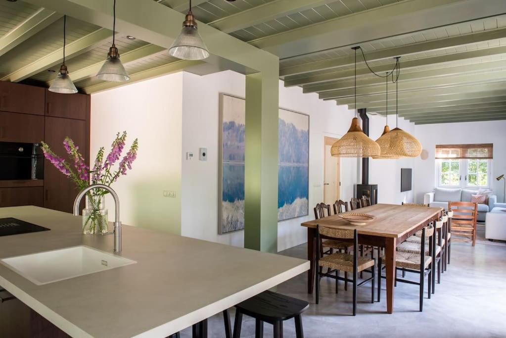 Fantastisch Familiehuis Met Grote Tuin I Bosrijk Lunteren Buitenkant foto