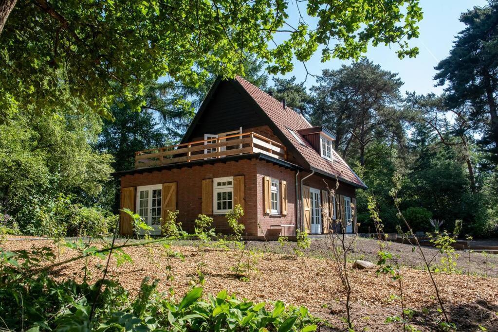 Fantastisch Familiehuis Met Grote Tuin I Bosrijk Lunteren Buitenkant foto